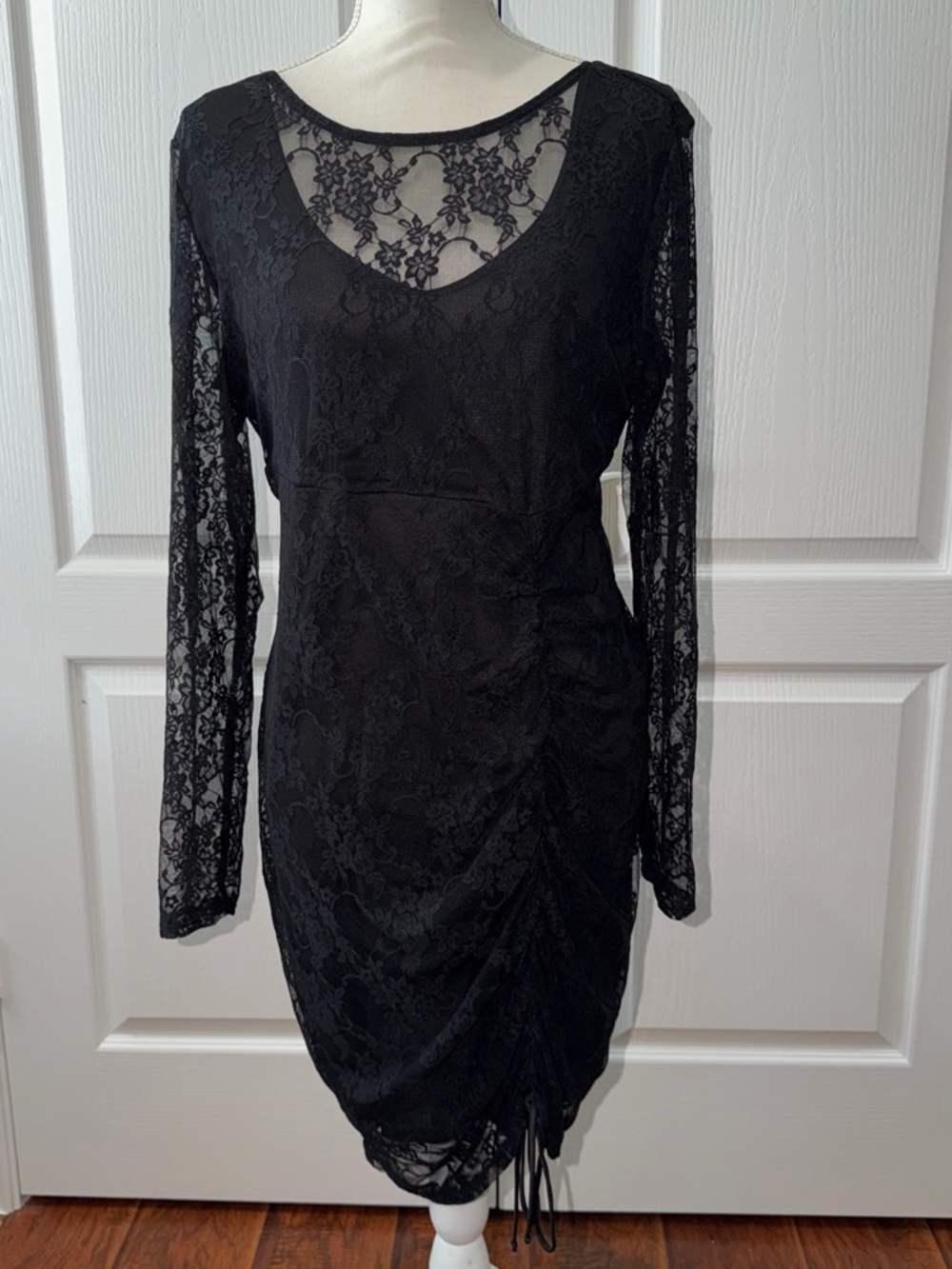 bebe Black Lace Long-Sleeve Ruched Cocktail Dress